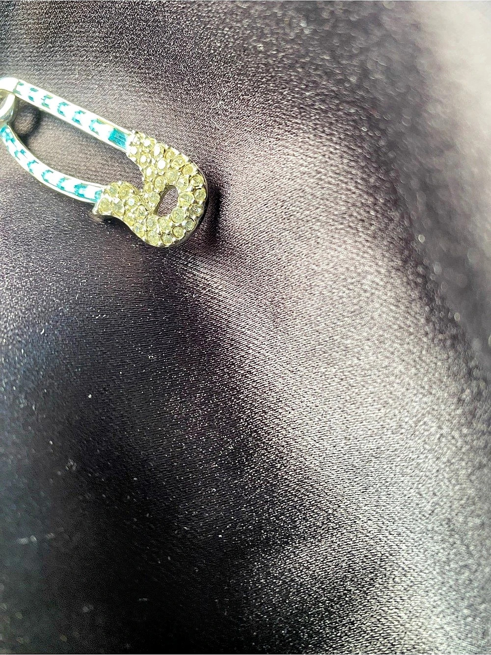 Safety Pin Brooch - Picture 10 of 10